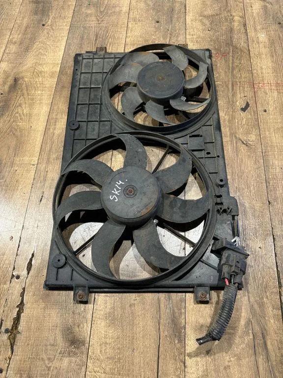 Elektriskais radiatora ventilators 1K0121207T