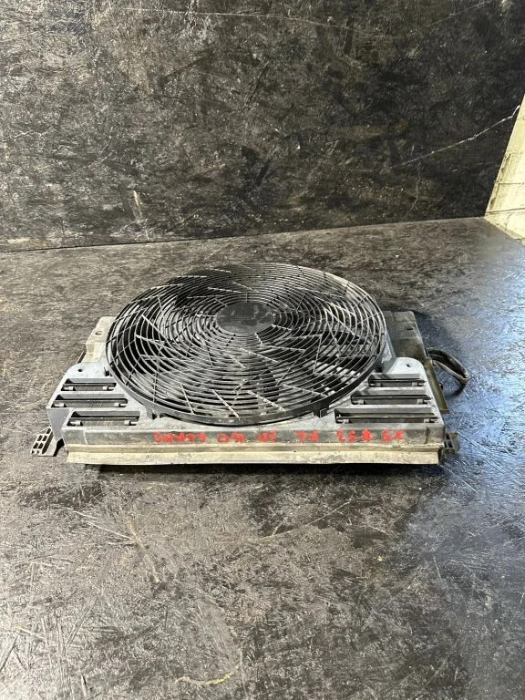 Electric radiator cooling fan 6921382