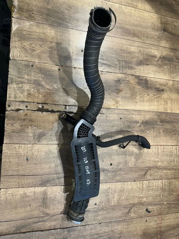 Intercooler hose/pipe A2710901937