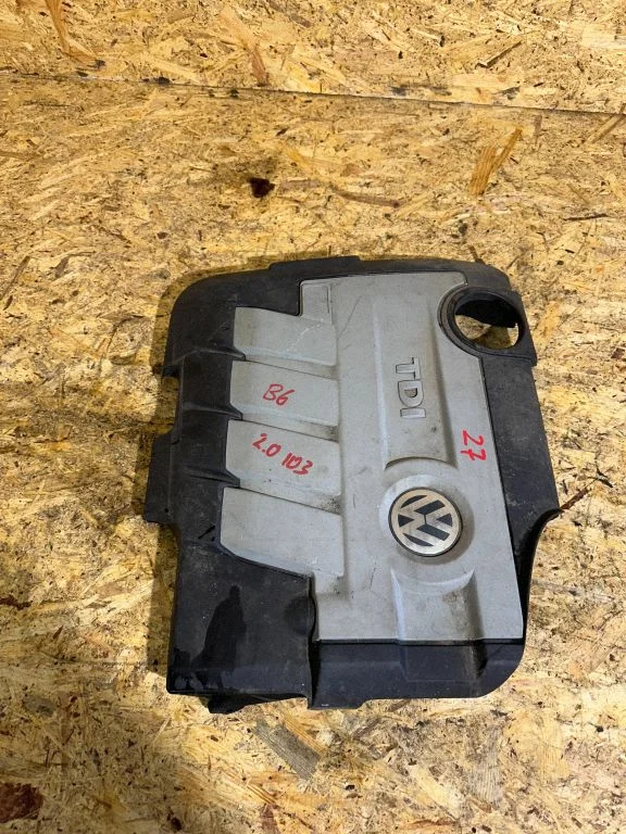 Engine cover (trim) – Volkswagen Passat CC (2008-2016)