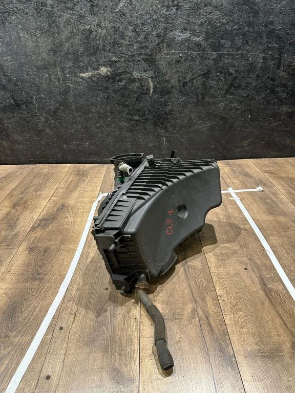 Air filter box 7L6129601Q