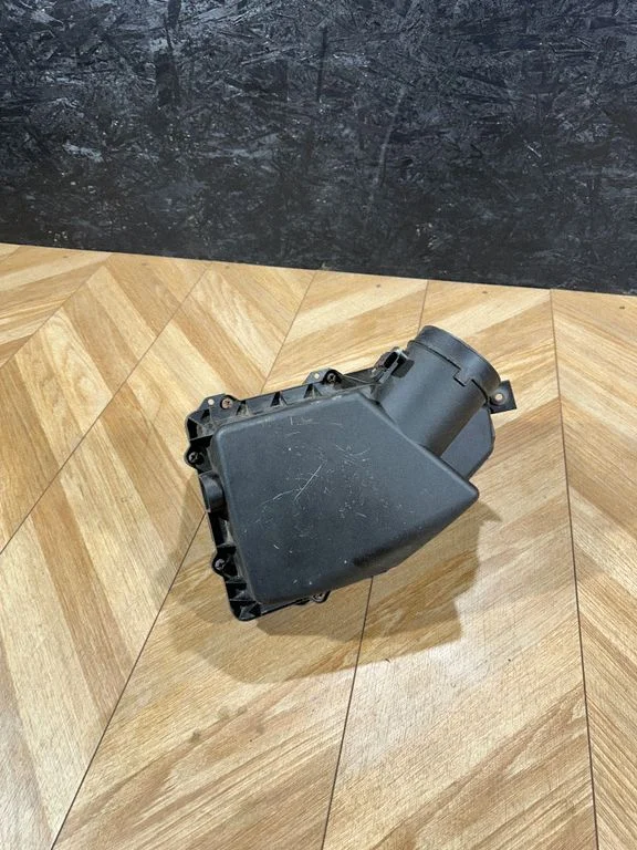 Air filter box 84141125