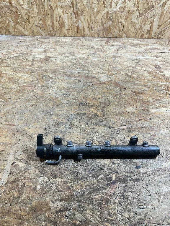 Fuel main line pipe – Mercedes-Benz ML-Class W164 (2005-2011)