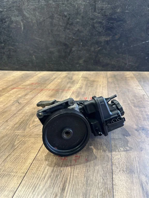 Power steering pump A0064664701