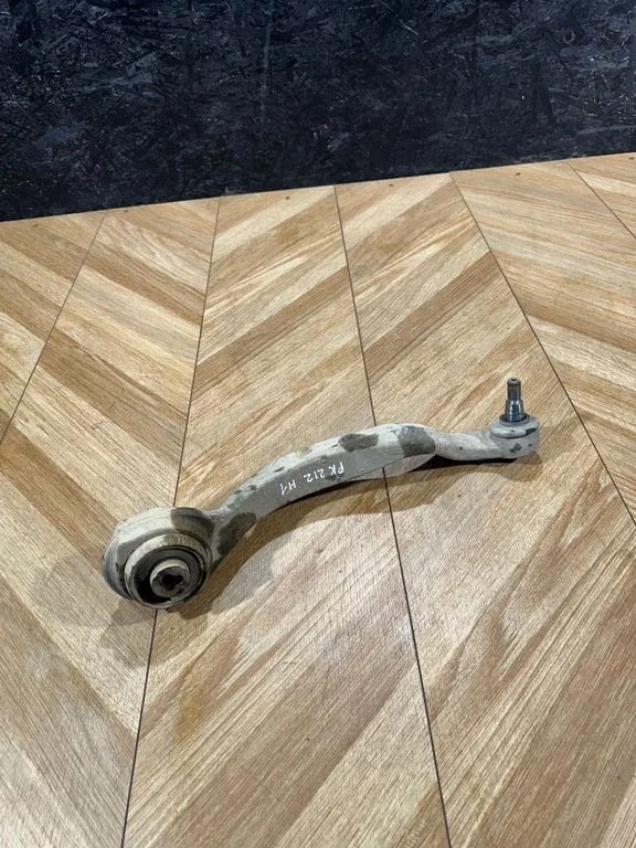 Front lower control arm/wishbone