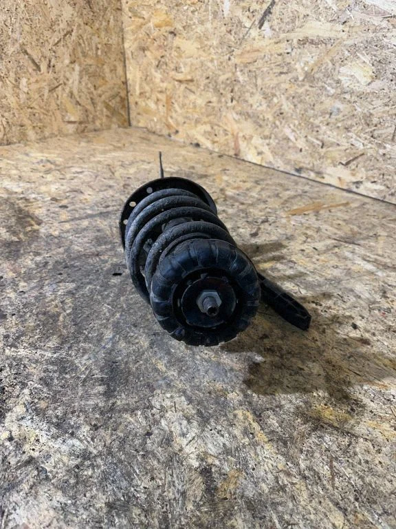 Front shock absorber/damper – Opel Insignia A (2008-2017)