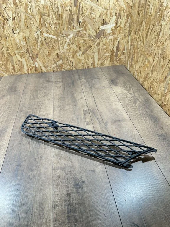 Front bumper lower grill – Mercedes-Benz R-Class W251 (2005-2013)