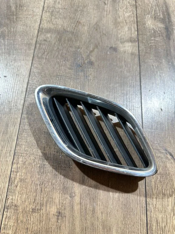 Atrapa górna (grill) – Saab 9-3 Ver2 (2003-2007)