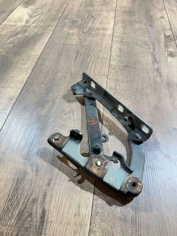 Mootorikapoti hinged 2118800228