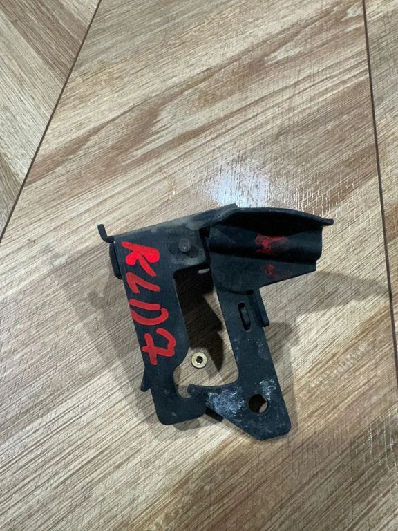 Engine bonnet/hood lock/catch A2128800064