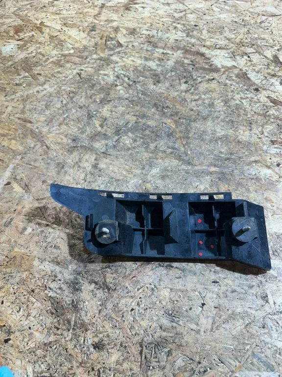 Rear bumper mounting bracket – Mercedes-Benz C-Class AMG W204 (2007-2014)