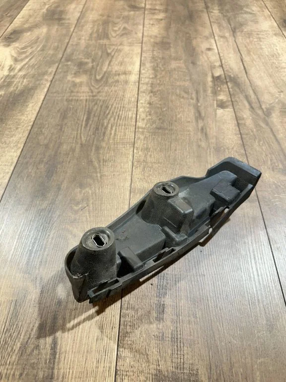 Rear bumper mounting bracket A2078850465