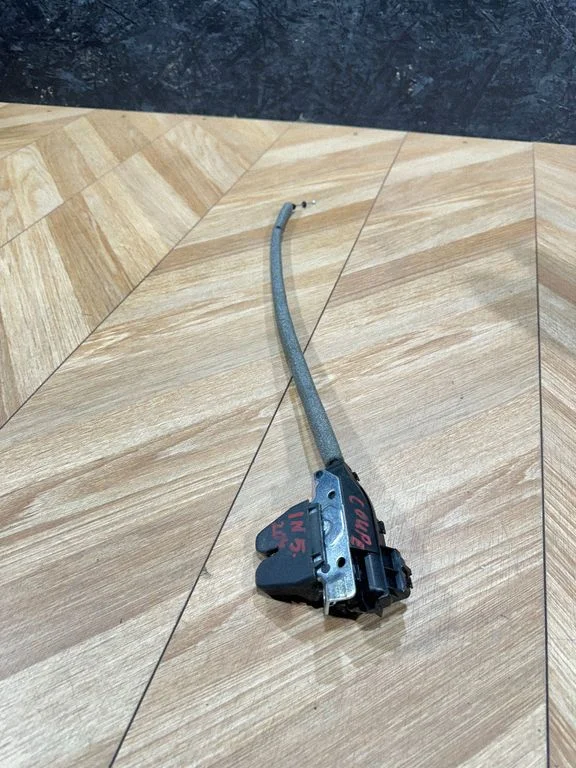Tailgate/trunk/boot lock/catch/latch a2047500185