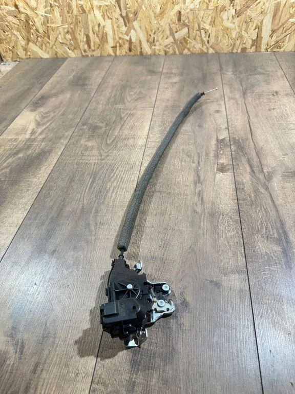 Tailgate/trunk/boot lock/catch/latch a2047500185