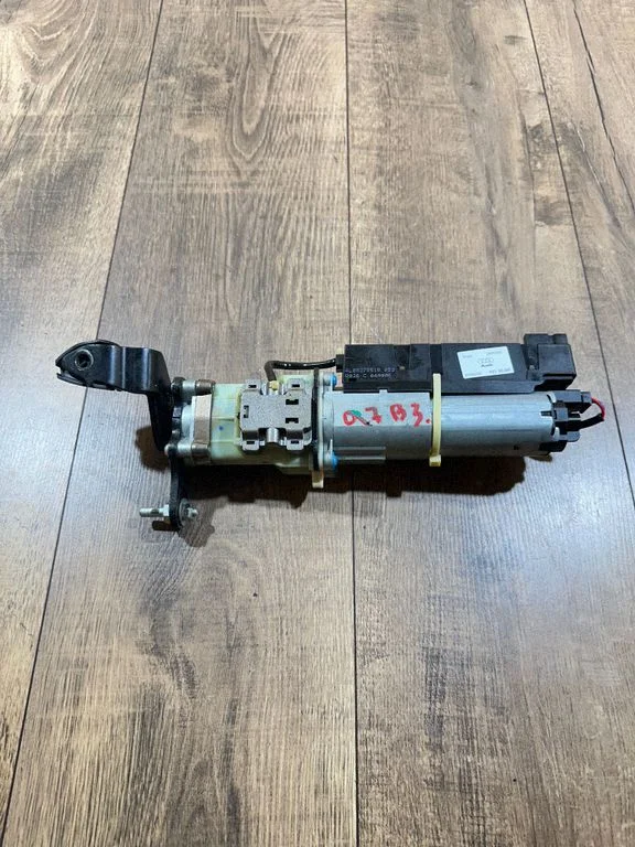 Tailgate/trunk/boot lift motor 4L0827851E