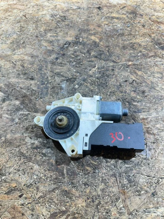 Front door window regulator motor