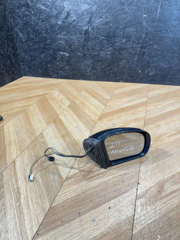 Front door electric wing mirror