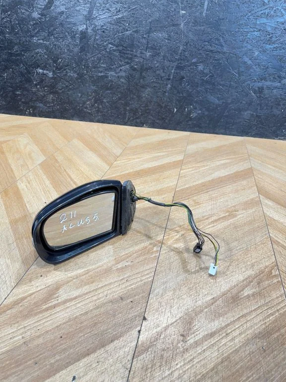 Front door electric wing mirror