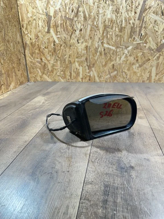 Front door electric wing mirror