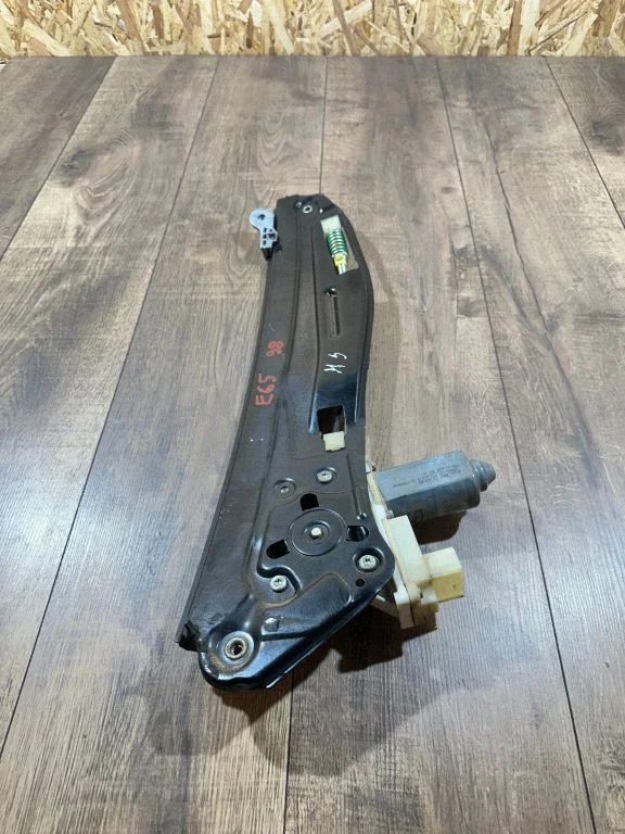 Rear door window regulator with motor 6283820011