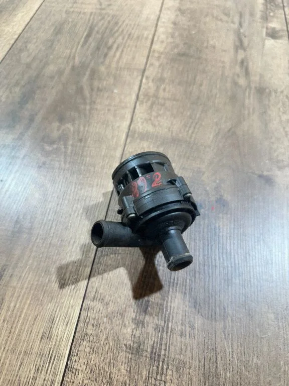 Electric auxiliary coolant/water pump – Mercedes-Benz GL-Class X164 (2006-2012)