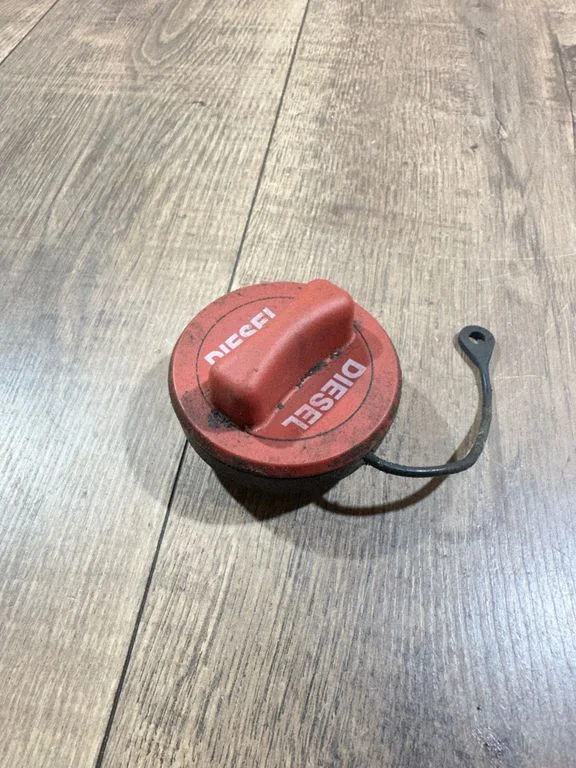 Fuel tank cap