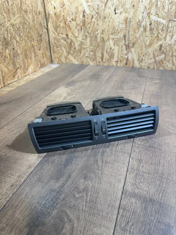 Dash center air vent grill 6911204