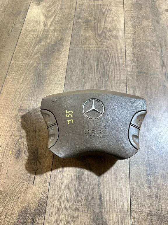 Steering wheel airbag