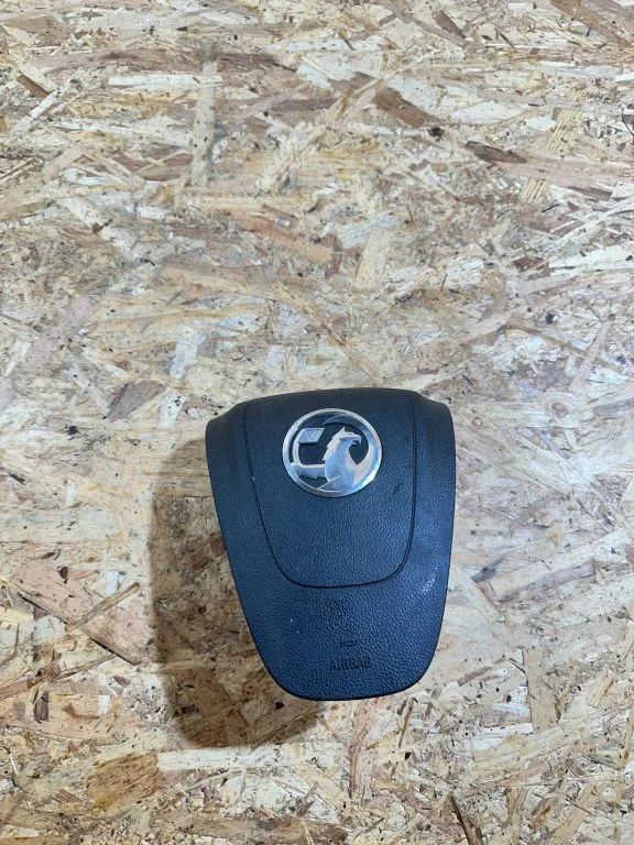 Steering wheel airbag – Opel Insignia A (2008-2017)