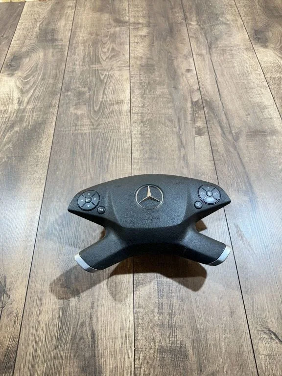 Steering wheel airbag – Mercedes-Benz E-Class W212 (2009-2016)
