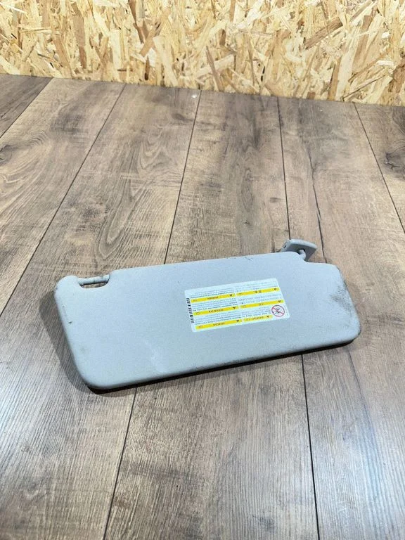 Sun visor 100825153500