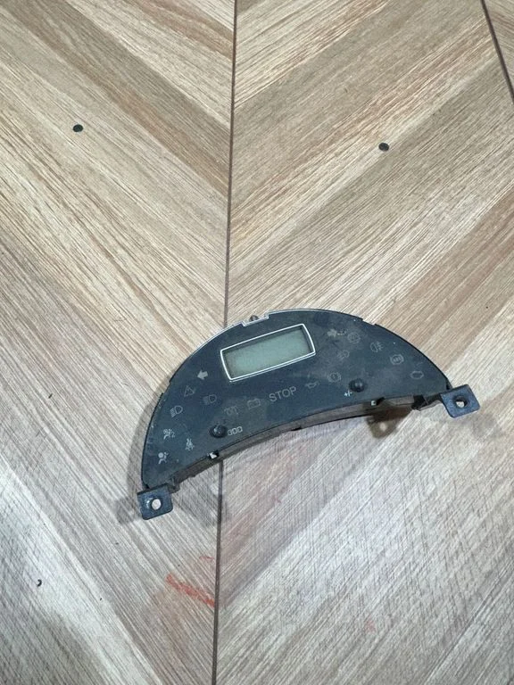 Speedometer (instrument cluster)