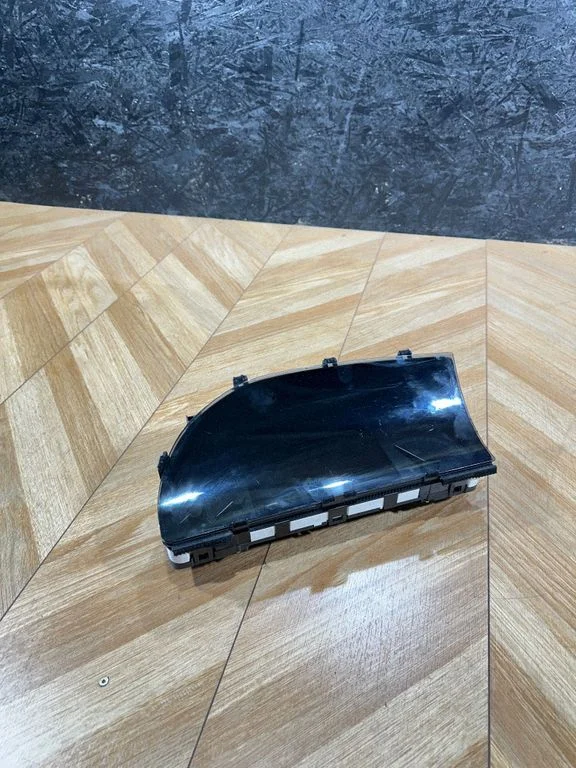 Speedometer (instrument cluster) – Mercedes-Benz S-Class W221 (2005-2013)