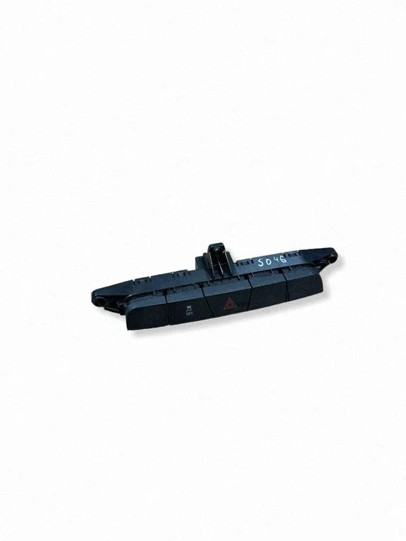 Hazard light switch 23177698