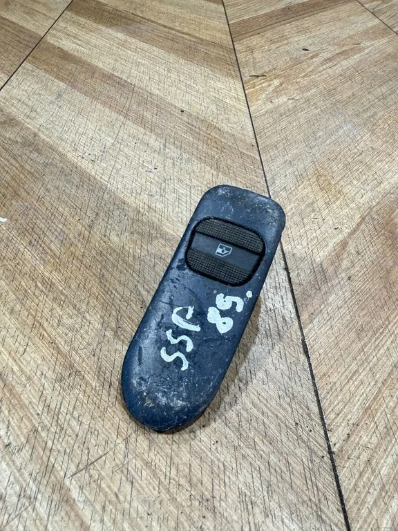 Electric window control switch – Ford Galaxy (2000-2006)