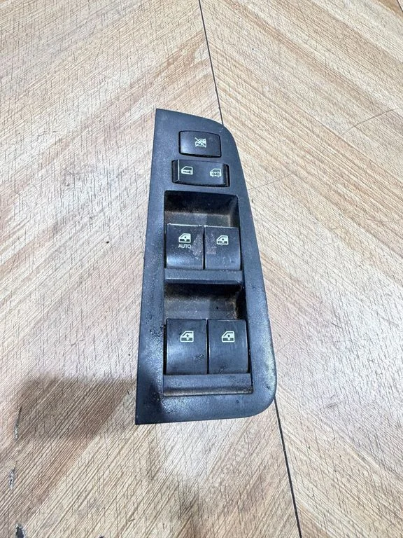 Elektrisko logu slēdzis 96327954
