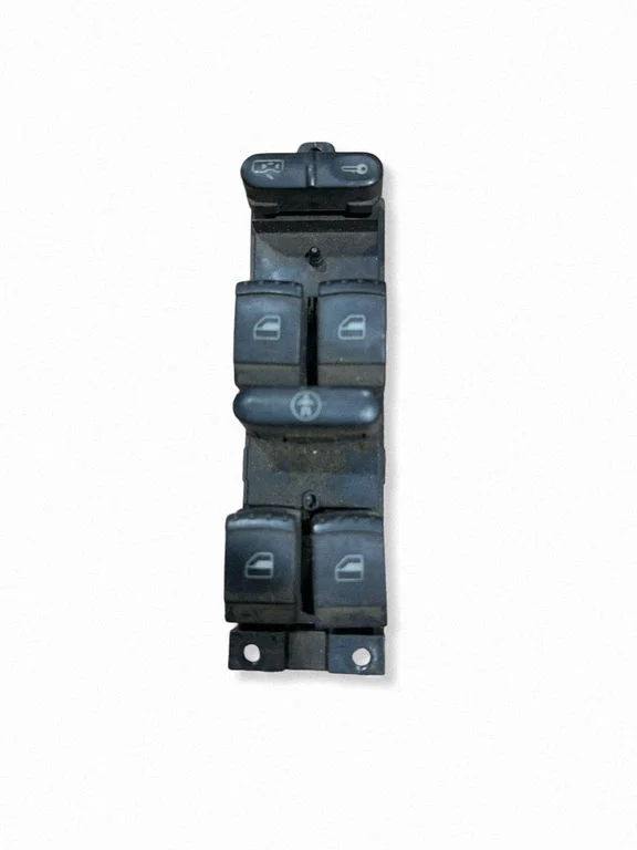 Electric window control switch – Volkswagen Passat B5 (1997-2000)