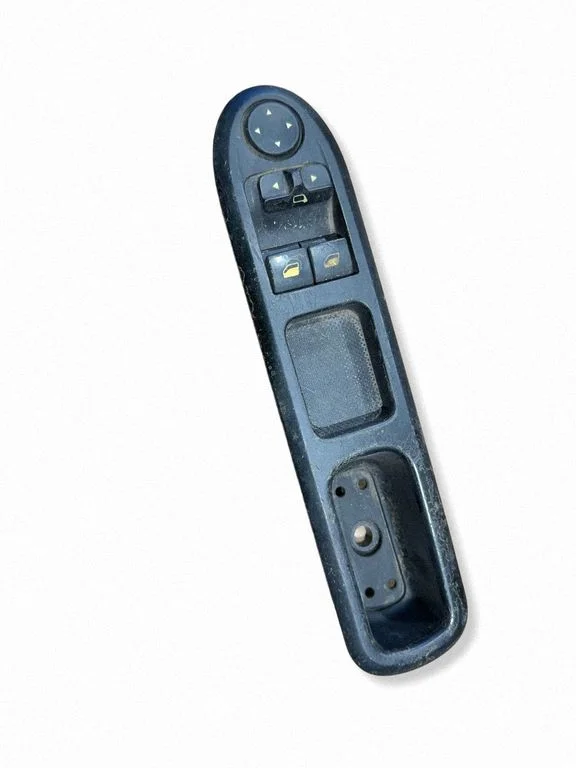 Elektrisko logu slēdzis 96468705XT