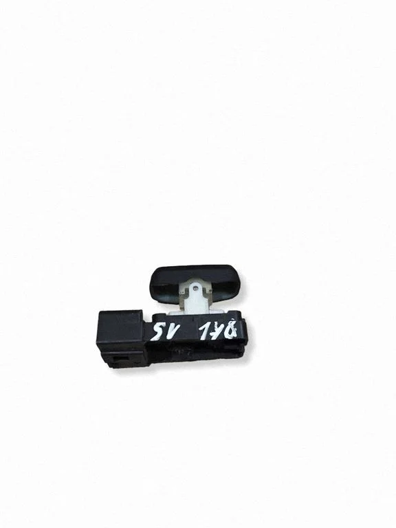 Seat control switch GM13282592