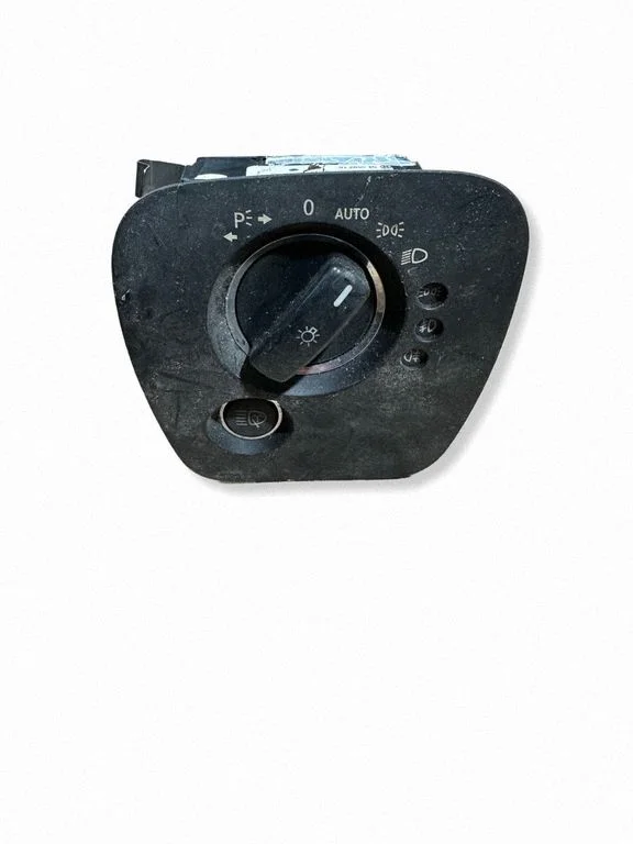 Gaismu slēdzis A2195450404