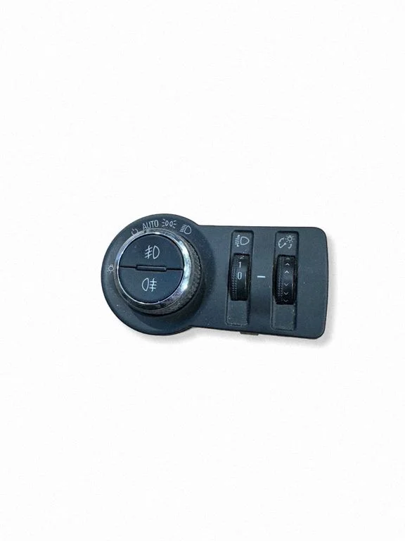 Light switch 13268702