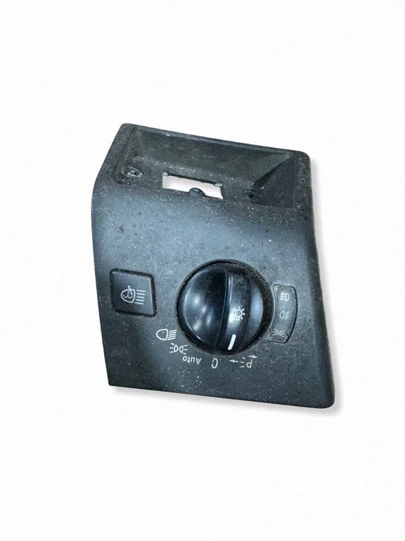 Light switch 2205450504