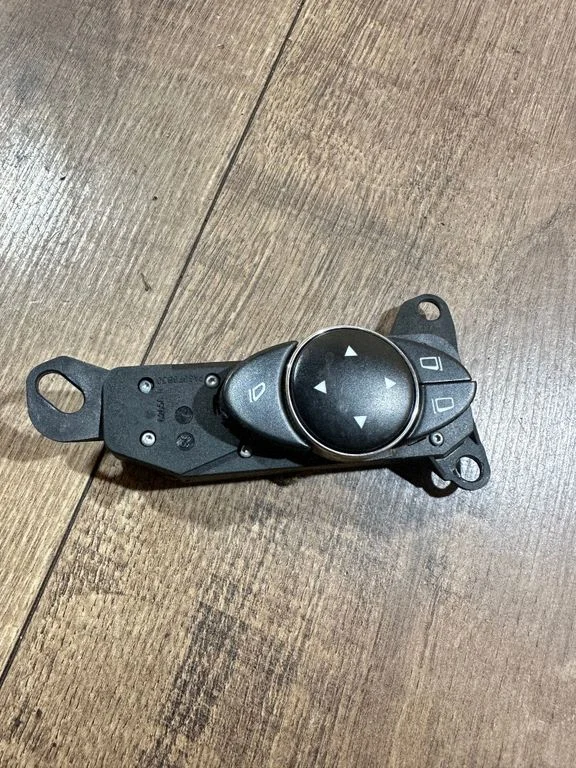 Wing mirror switch 2118216179