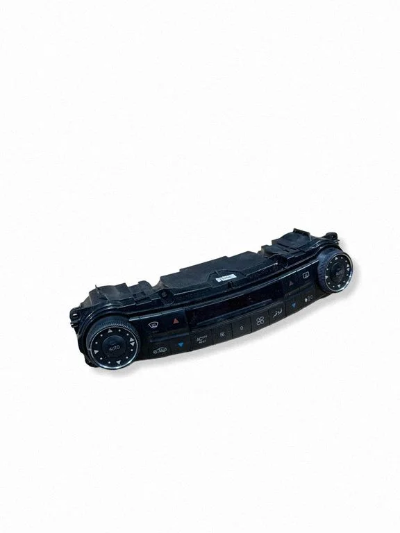 Gaisa kondicioniera/klimata/sildītāja vadības bloks (salonā) – Mercedes-Benz E klase W211 (2002-2009)