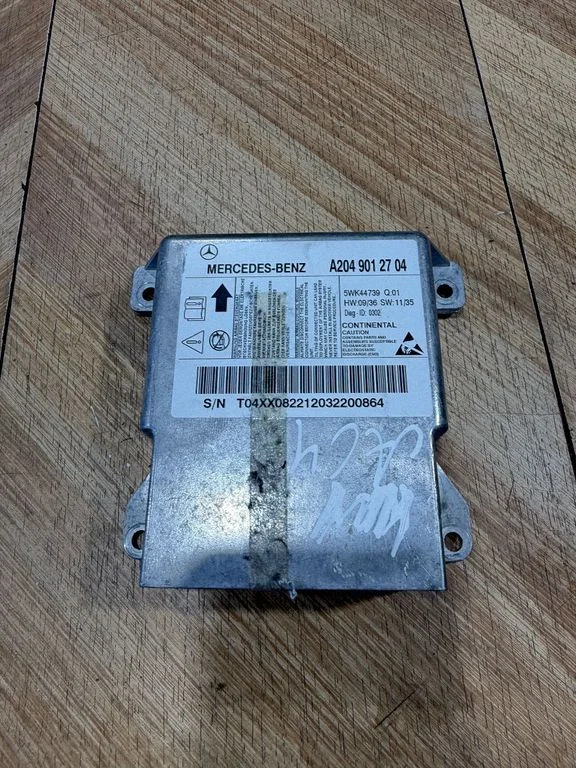 Drošības spilvenu vadības bloks – Mercedes-Benz C klase AMG W204 (2007-2014)