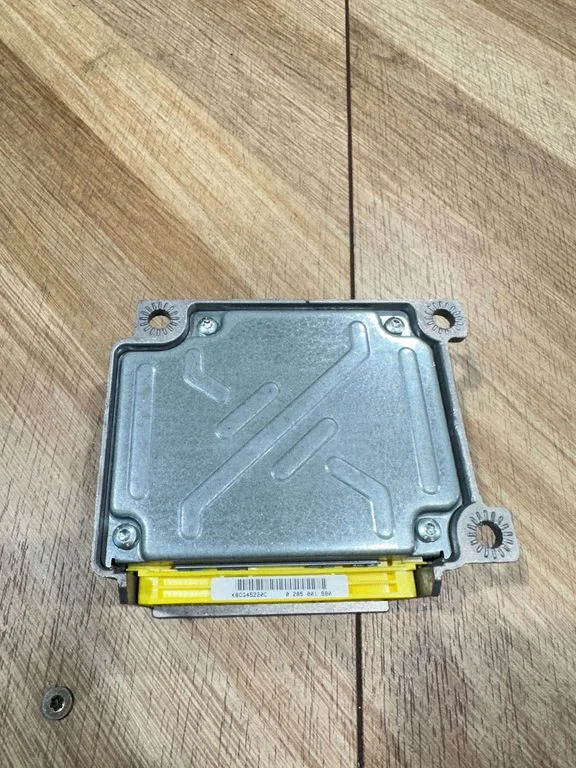 Drošības spilvenu vadības bloks 0285001880