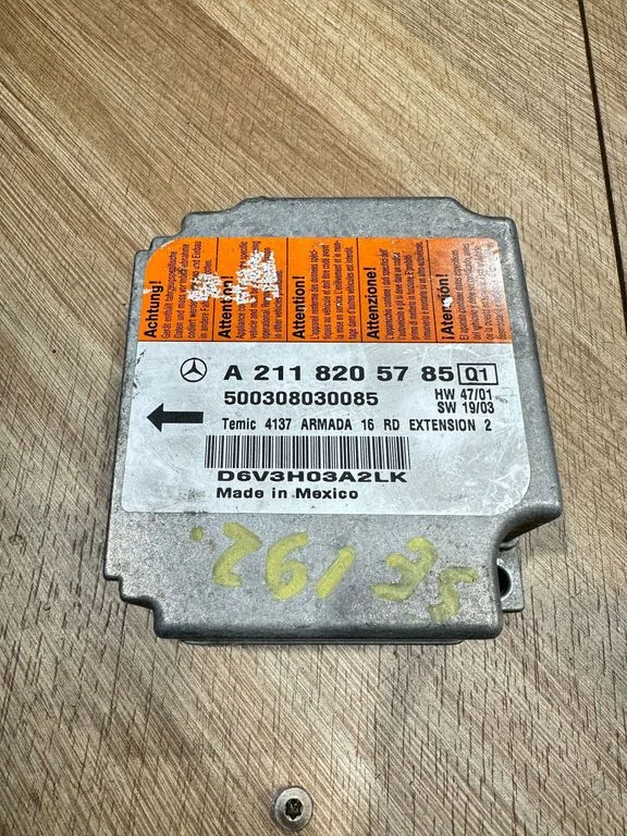 Drošības spilvenu vadības bloks A2118205785