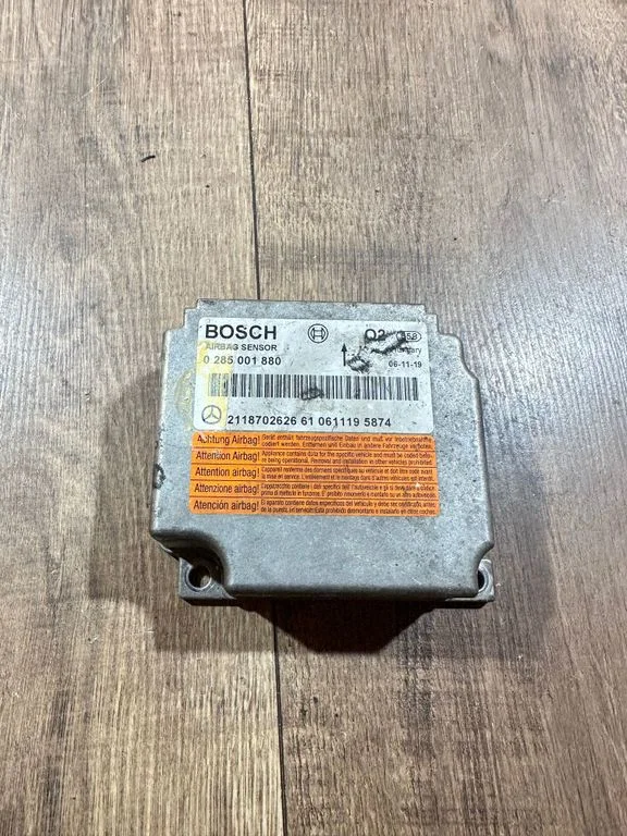 Airbag control unit/module – Mercedes-Benz CLS-Class C219 (2003-2011)