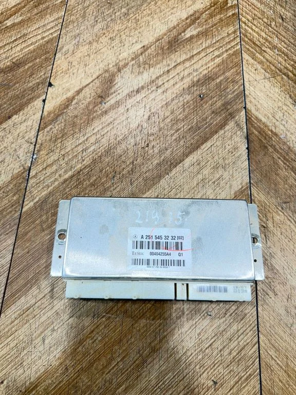 Pakabos valdymo blokas
