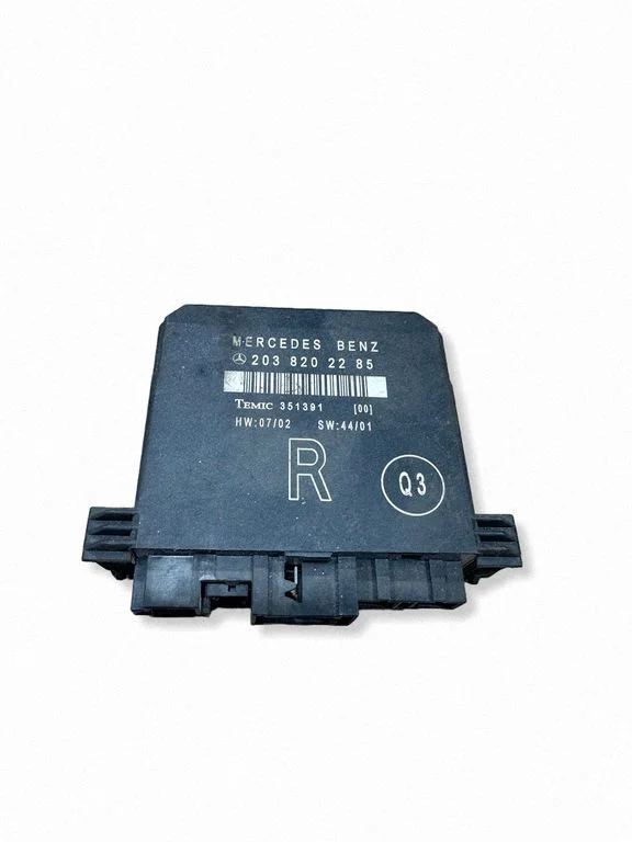 Door control unit/module – Mercedes-Benz C-Class W203 (2000-2007)